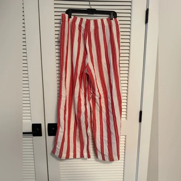 NWT Old Navy Red and White Striped Pants. Size L. - Picture 4 of 4